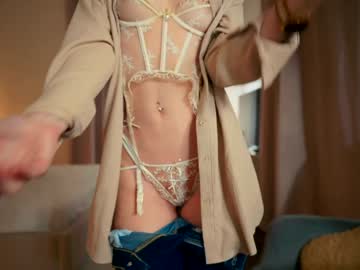 newchloe18's chat room