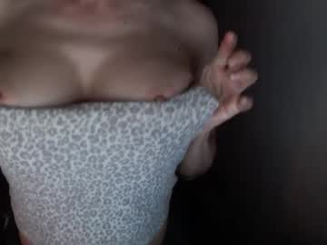 love_on_'s chat room