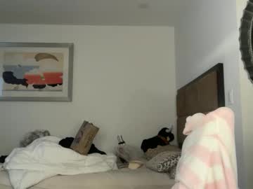 dollyrhodesss's chat room