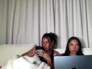 lylaxblake's chat room