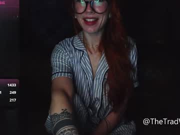 thetradwifee's chat room