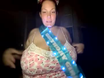 bigoltittycomittee's chat room