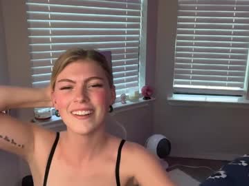 elliee81's chat room