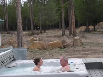 blondefoxsilverfox's chat room