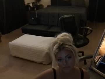 honeybuhnny's chat room