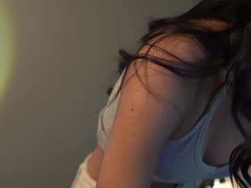 littlemiss_kira's chat room