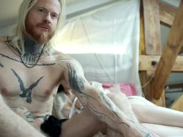 ceremonyofinnocence's chat room