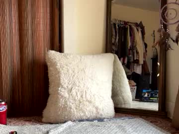 mommamia12's chat room