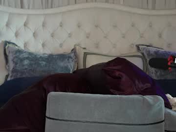 avalonnfoxx's chat room