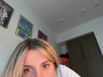 lolaa555's chat room