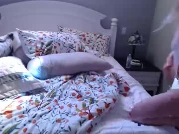 ellalowe's chat room