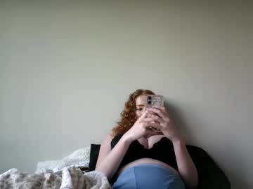 hellokitty2020luv's chat room