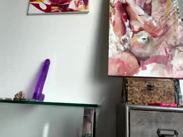 hawt_ass_milf's chat room