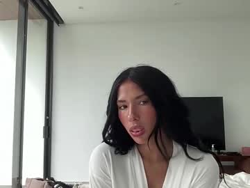 lylaxblake's chat room