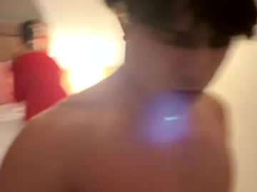 itsleoblaze's chat room