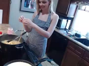 ellalowe's chat room